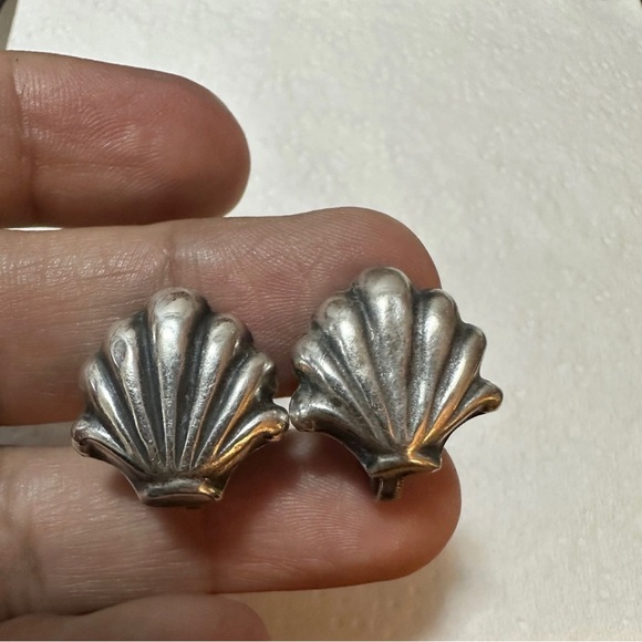 Taxco Jewelry - Vintage Sterling Silver Sea Shell Screw Back Earrings Signed Mexico
